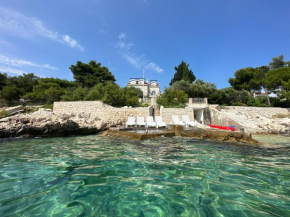 Luxury Seaside Villa with child friendly Indoor Pool, Sauna and Mediterranean Garden - Miolin Beach House